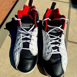 Men’s 9.5- Air Jordan Jumpman Team 2 Chicago (2022)